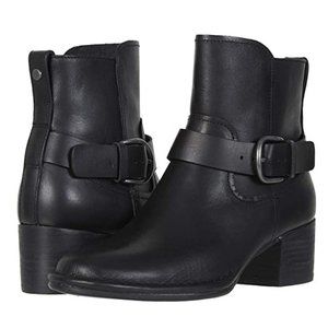 Ugg Atwood Ankle Black Leather Buckle Boot 7